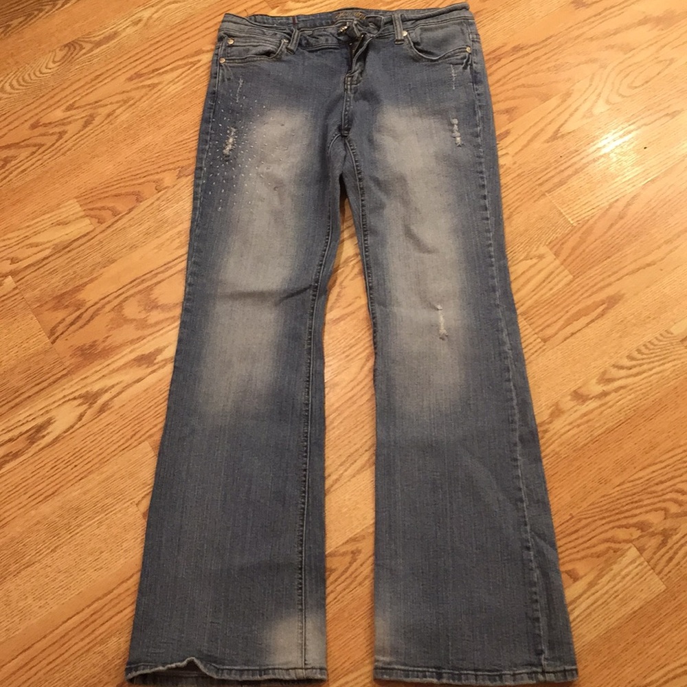 Younique bedazzled jeans with jewel button